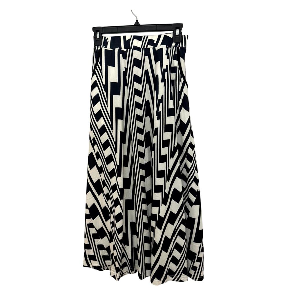 Midi Skirt A-Line Black White Knit Chevron Hippie Abstract Swing Boho S NWT